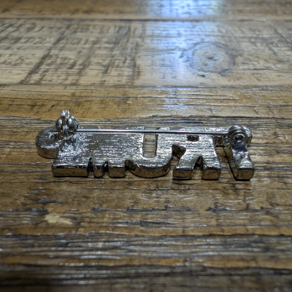 TRUMP Pin - Picture 2 of 3